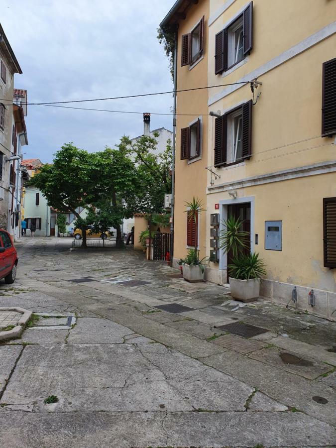 North To South Apartments Izola Exterior photo
