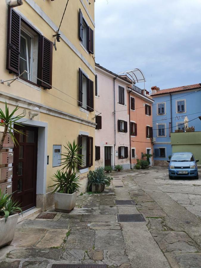 North To South Apartments Izola Exterior photo