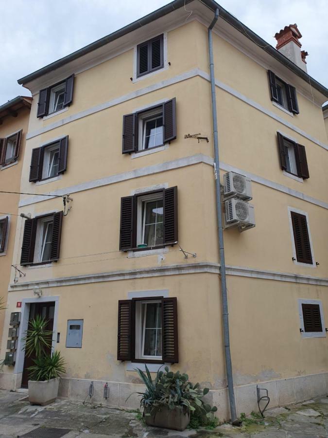 North To South Apartments Izola Exterior photo